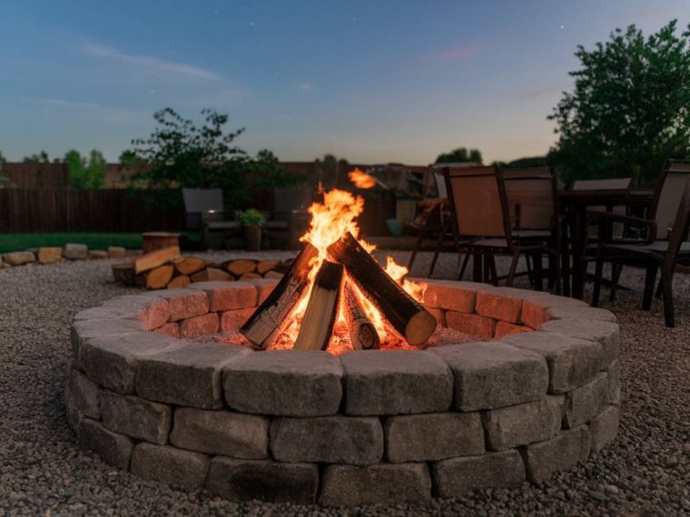 How to build a fire pit in your backyard from scratch